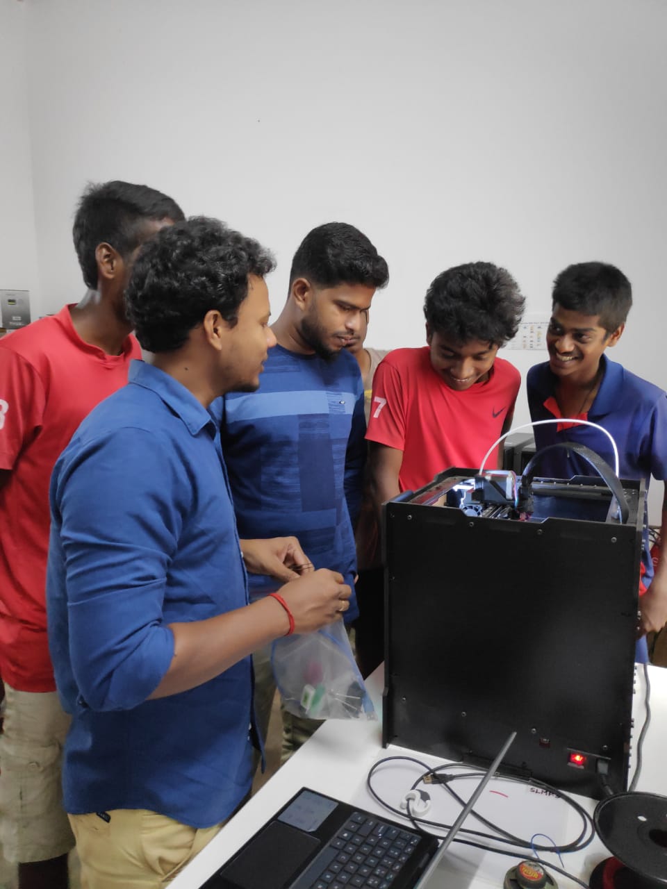 Yuvabe youth Praveen facilitates 3d printing classes at STEM Land, Auroville