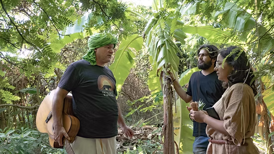 Yuvabe team with Krishna McKenzie of Solitude Farm