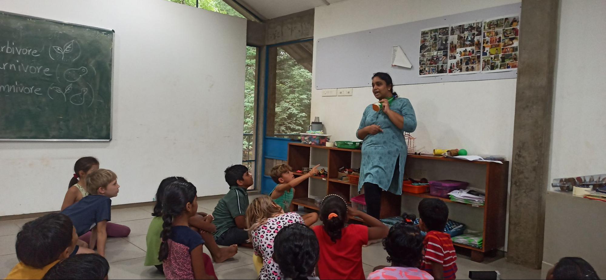 Anupama of Yuvabe, facilitating one of the STEAM classes at Auroville's Deepanam School
